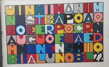 murales con lettere alfabeto colorate
