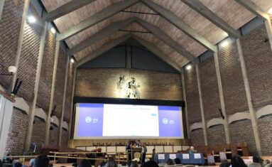 panoramica in aula magna unversitaria